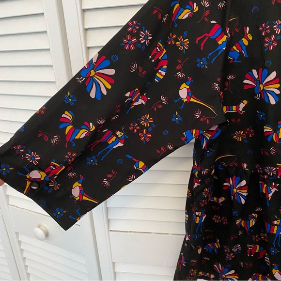 Yumi Black blouse with princess size 12 US - Picture 4 of 4